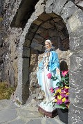 23  Sul sentiero 108 alla Madonnina verso il canalino di salita 